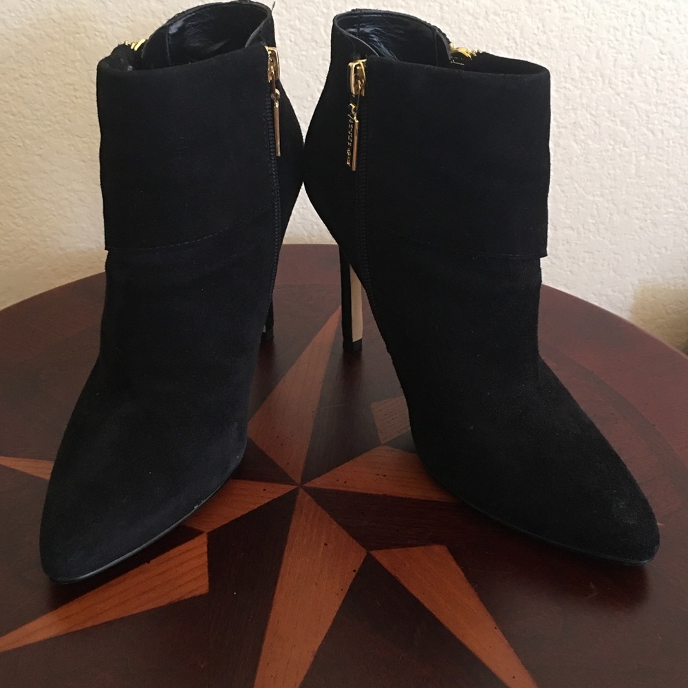 Ivanka Trump black suede boots - Picture 4 of 6